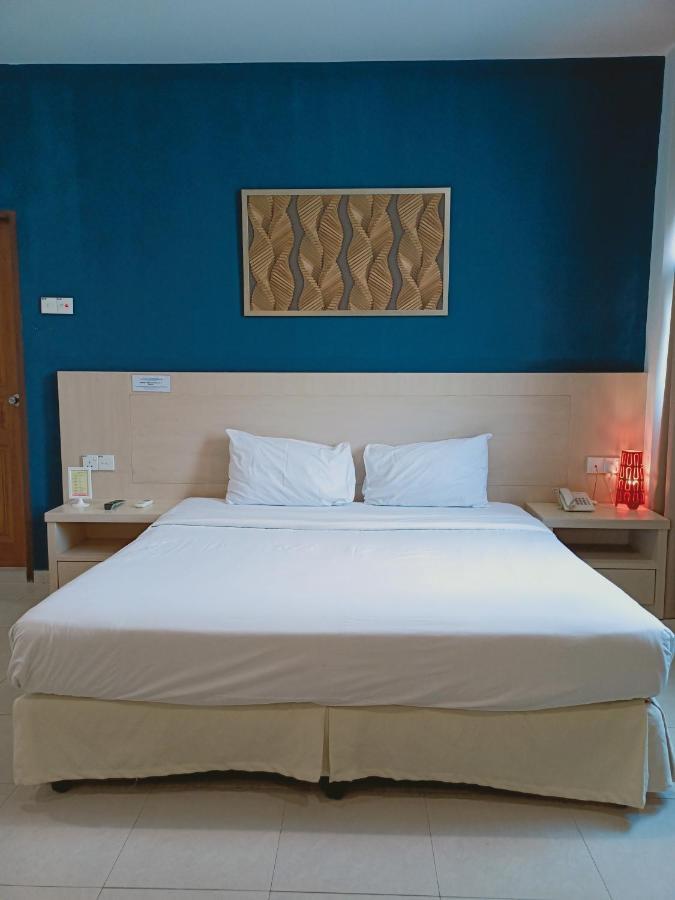 Golden View Serviced Apartments Tanjung Tokong Exterior foto