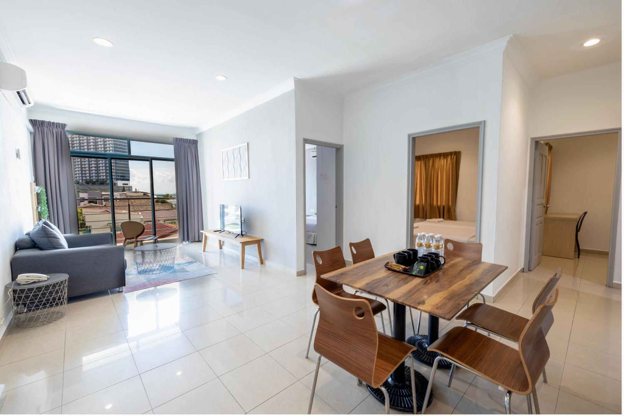 Golden View Serviced Apartments Tanjung Tokong Exterior foto